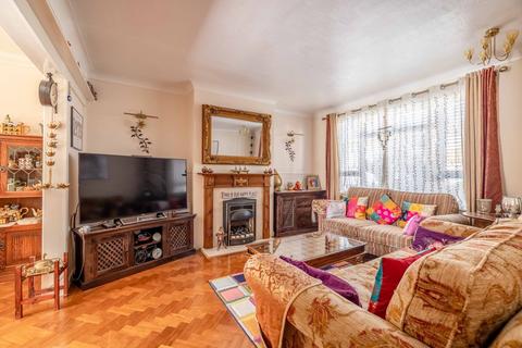 4 bedroom semi-detached house for sale, Amanda Court, Langley SL3