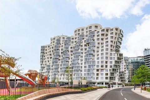 2 bedroom flat to rent, Prospect Way, London SW11