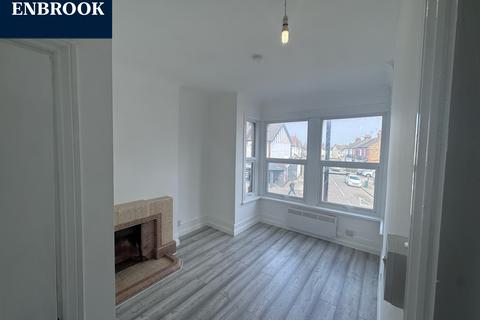 1 bedroom house of multiple occupation to rent, London Road, Westcliff-on-Sea SS0