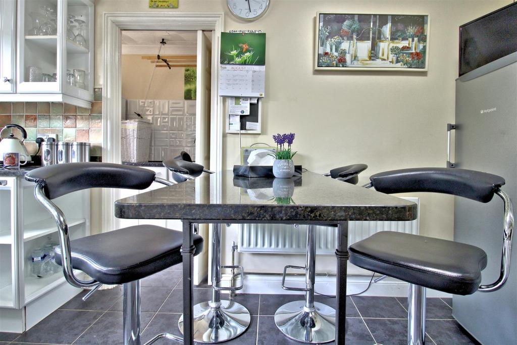 Breakfast bar