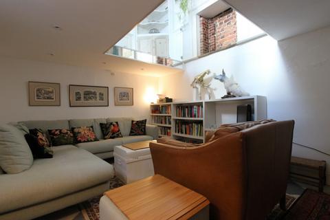 2 bedroom terraced house for sale, Walmer Castle Road, Walmer, CT14