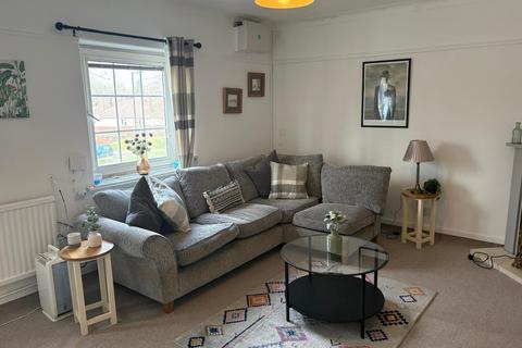 3 bedroom apartment to rent, Wide Lane, Hampshire SO18