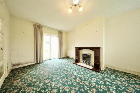 3 bedroom semi-detached house for sale, South Side Villas, Ottringham, Hull