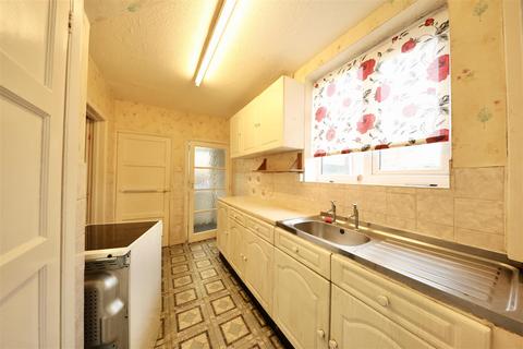 3 bedroom semi-detached house for sale, South Side Villas, Ottringham, Hull