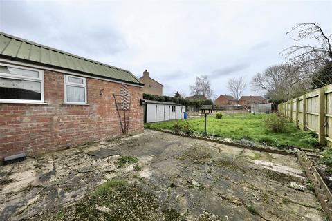 3 bedroom semi-detached house for sale, South Side Villas, Ottringham, Hull