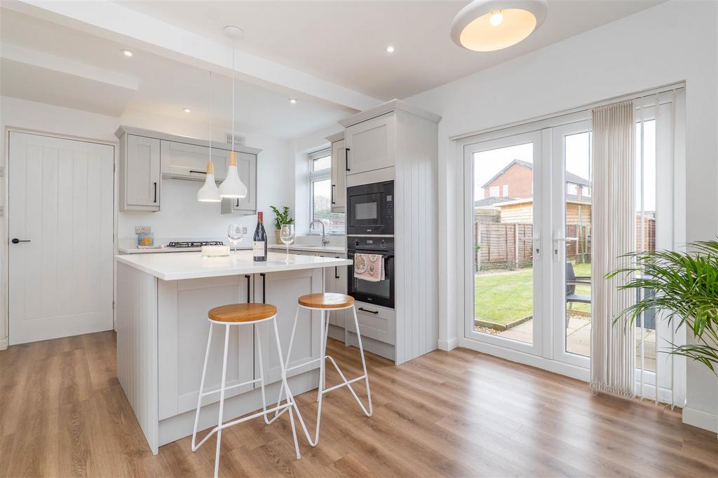 Kitchen/Breakfast Room