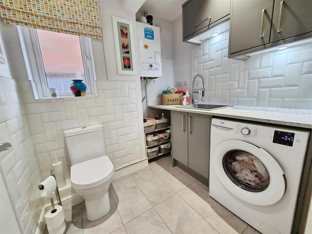Utility Room/WC
