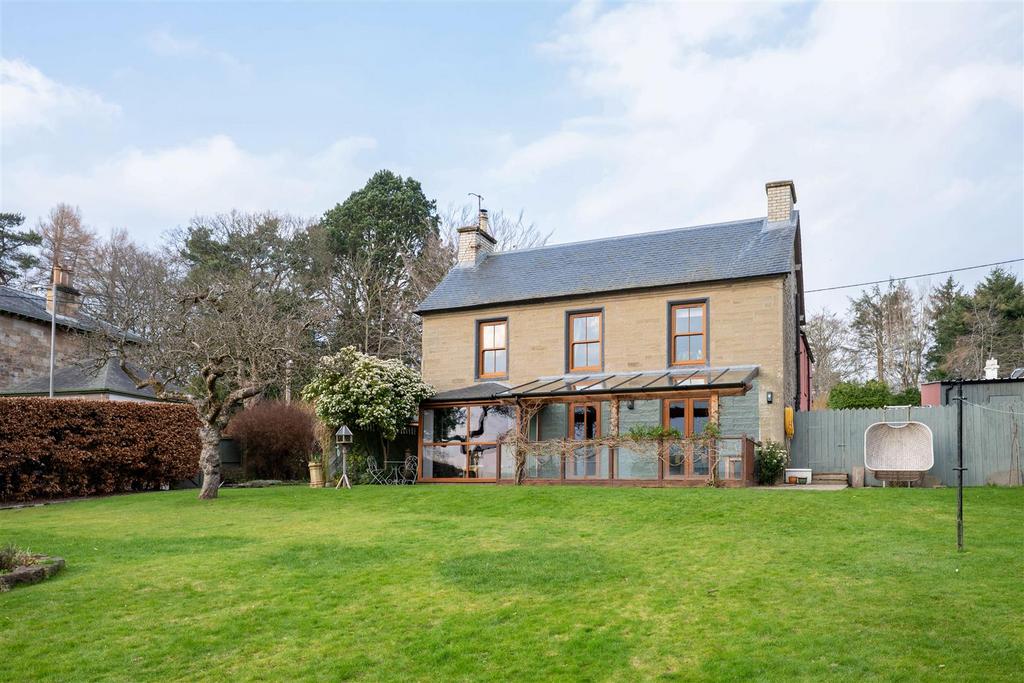 21 Highfield Rd-0001.jpg