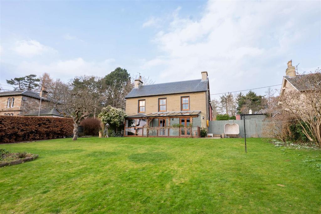 21 Highfield Rd-0002.jpg