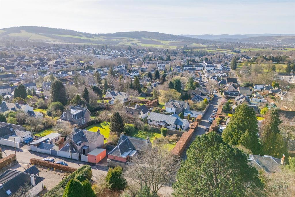 21 Highfield Rd-Drone-0003.jpg