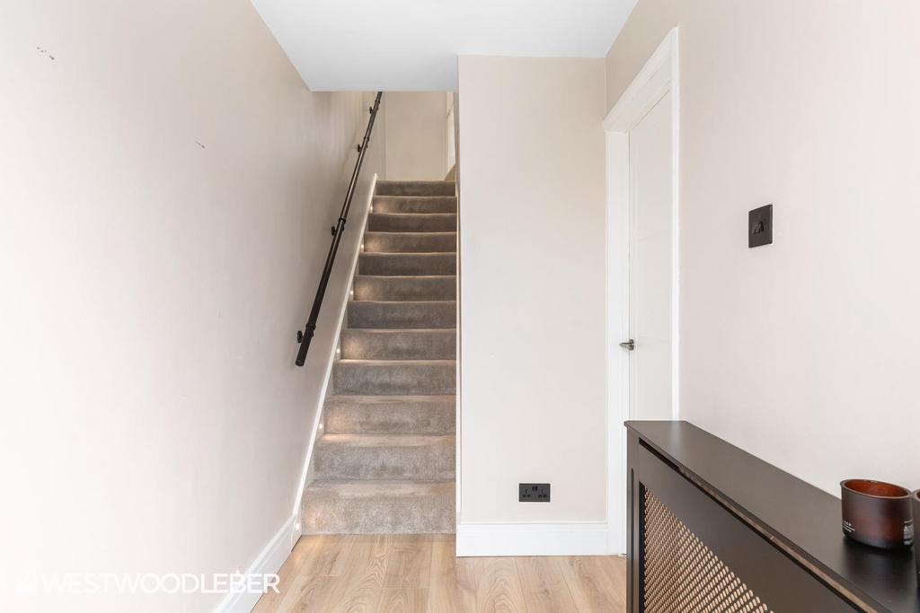 Stoneleigh Drive 12.jpg