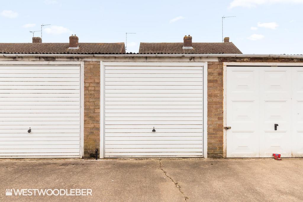Stoneleigh Drive 37.jpg