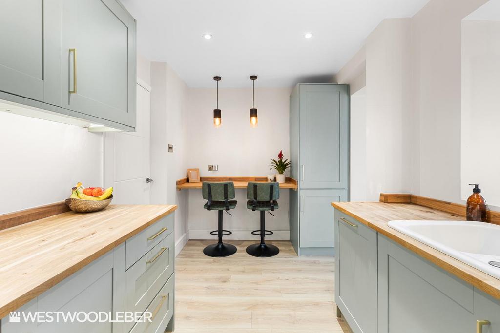 Stoneleigh Drive 23.jpg