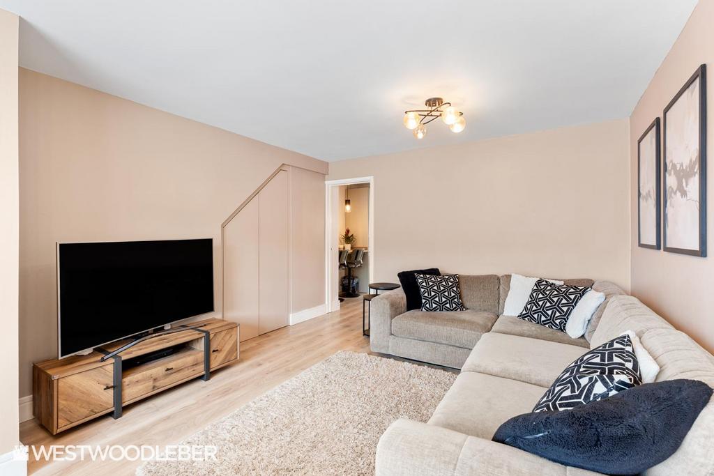 Stoneleigh Drive 16.jpg