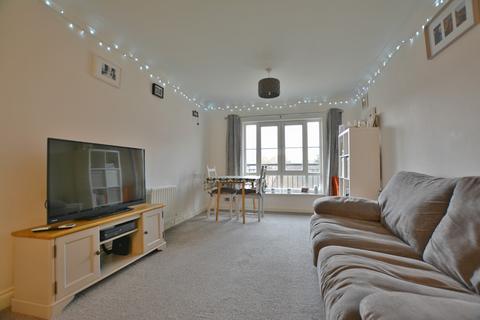 1 bedroom flat to rent, Cambridge Road, Crowthorne, RG45