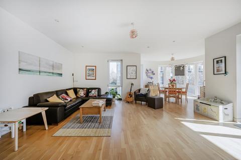 2 bedroom flat for sale, Aura House, 39 Melliss Avenue, Richmond, UK