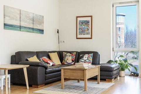 2 bedroom flat for sale, Aura House, 39 Melliss Avenue, Richmond, UK