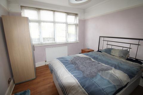 2 bedroom maisonette for sale, Granton Avenue, Upminster RM14