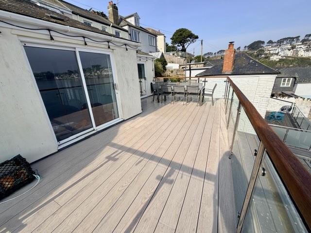 Decking 6.jpg