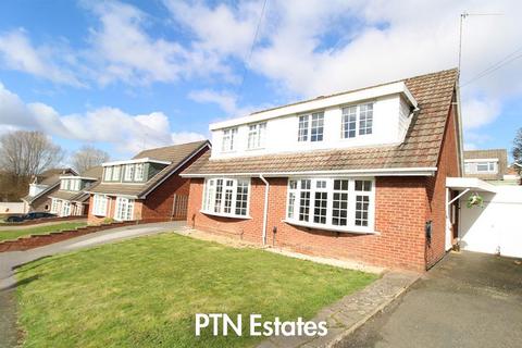 2 bedroom house for sale, Pennine Way, Stourbridge