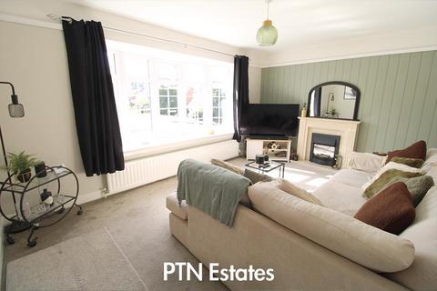 2 bedroom house for sale, Pennine Way, Stourbridge