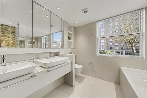 4 bedroom house to rent, St John's Wood Park, London