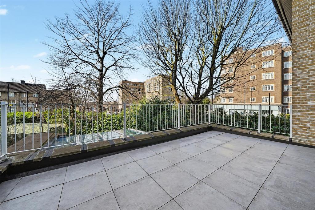 1 Court Close, St. John's Wood Park NW8 6 NN-12.jpg