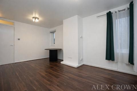 1 bedroom flat to rent, Barnfield close, Crouch Hill