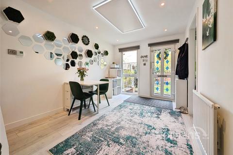 undefined, Larks Meade, Earley, Reading