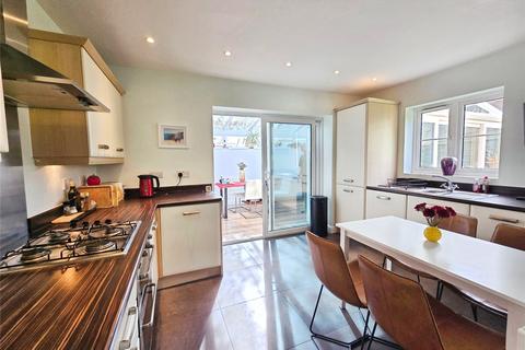 4 bedroom detached house for sale, The Robins, Berkshire RG12