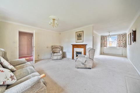 2 bedroom detached bungalow for sale, Sudbury Close, Lincoln, Lincolnshire, LN6