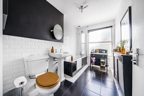 2 bedroom flat to rent, Lilford Road, London, SE5