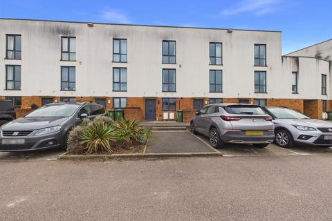 3 bedroom terraced house for sale, Mitchell Close, Aylesbury HP21