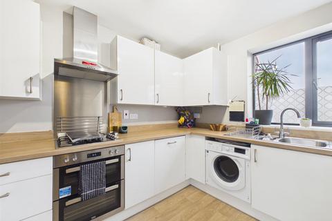 3 bedroom terraced house for sale, Mitchell Close, Aylesbury HP21