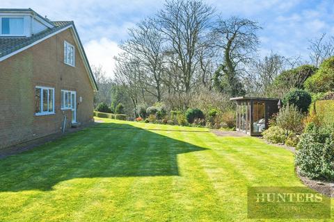 4 bedroom detached house for sale, Southcliffe Drive, Primrose Valley, Filey