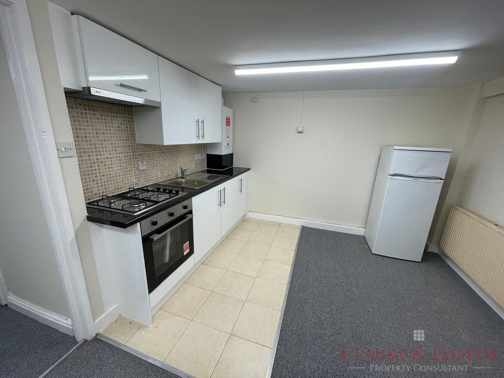 2 bed flat to rent East India Dock Road, London E