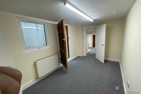 undefined, London E14