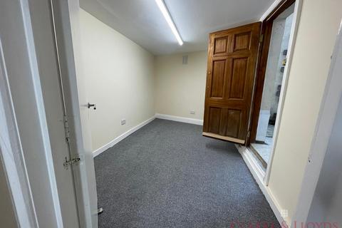 undefined, London E14