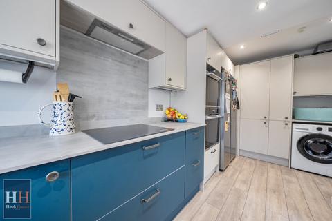 3 bedroom semi-detached house for sale, Durnsford Avenue, Fleet GU52