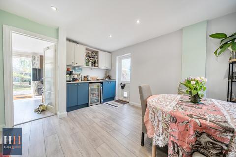 3 bedroom semi-detached house for sale, Durnsford Avenue, Fleet GU52