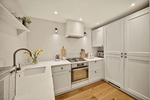 2 bedroom maisonette for sale, Lawrence Road, London W5
