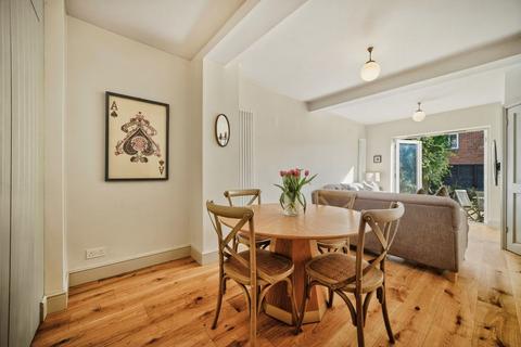 2 bedroom maisonette for sale, Lawrence Road, London W5