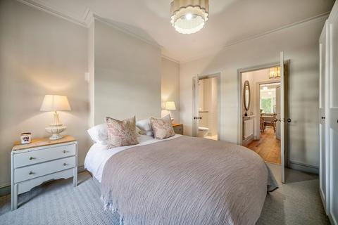 2 bedroom maisonette for sale, Lawrence Road, London W5