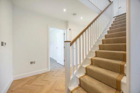 4 bedroom detached house for sale, London Road, Cheltenham, Gloucestershire GL52