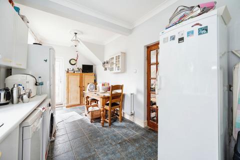2 bedroom terraced house for sale, Suntrap Gardens, Sea Front, Hayling Island, Hampshire, PO11