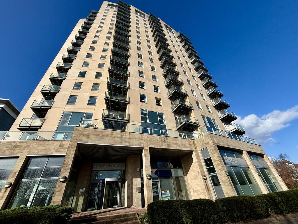 Apartment in Salford, Salford Quays - More