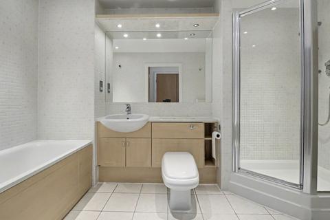 2 bedroom apartment for sale, Imperial Point, The Quays, Salford Quays