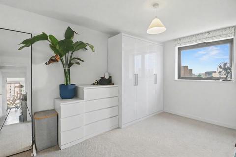 2 bedroom apartment for sale, Goodwin Building, Potato Wharf, Manchester