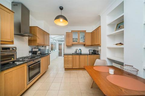 2 bedroom end of terrace house for sale, Terrace Gardens, London SW13