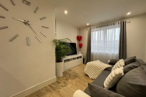 undefined, Midland Apartments, 142 Midland Road, Luton, Bedfordshire, LU2 0GH